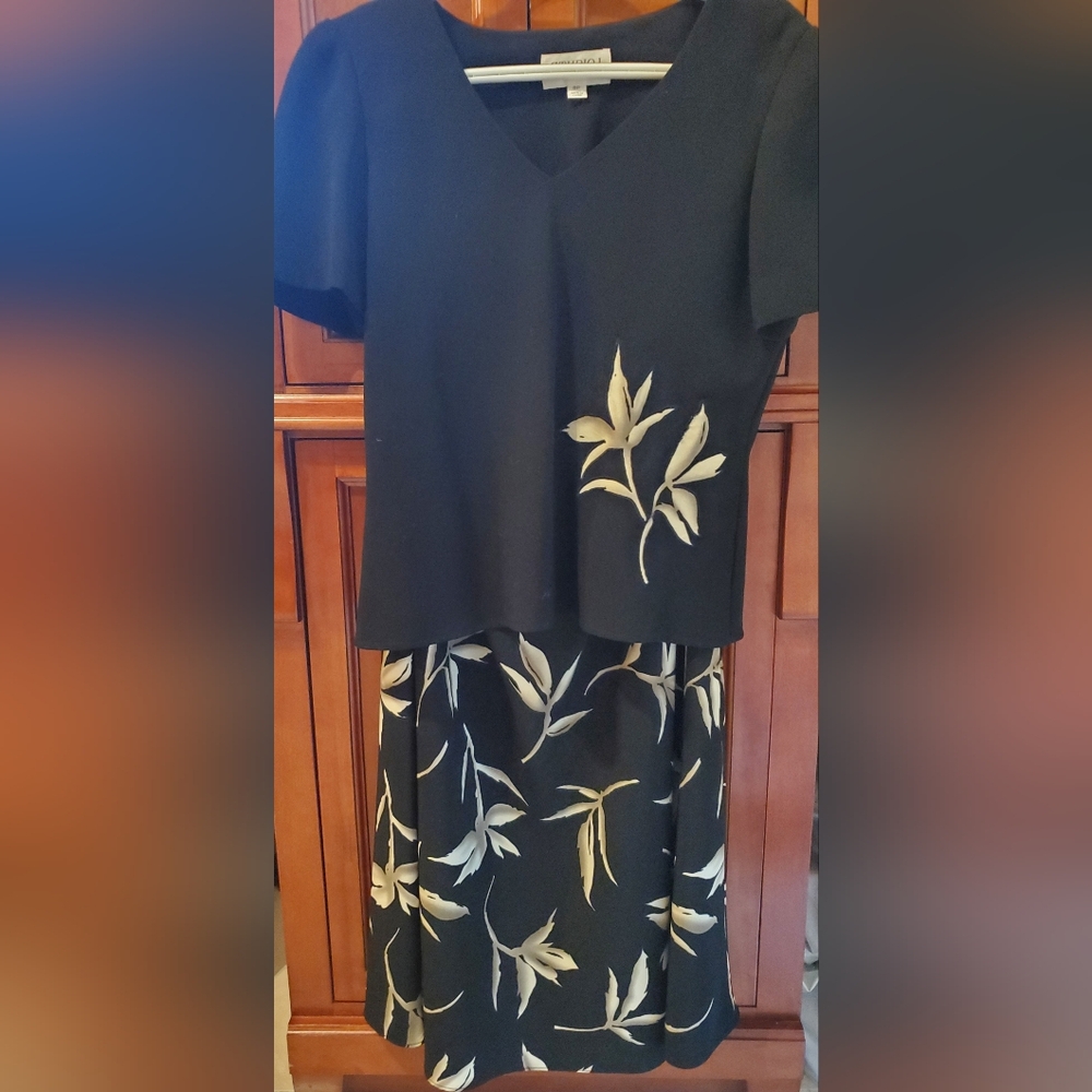 Black Floral Leaf Print Women's Top & Skirt Maxi Set 8 Petite